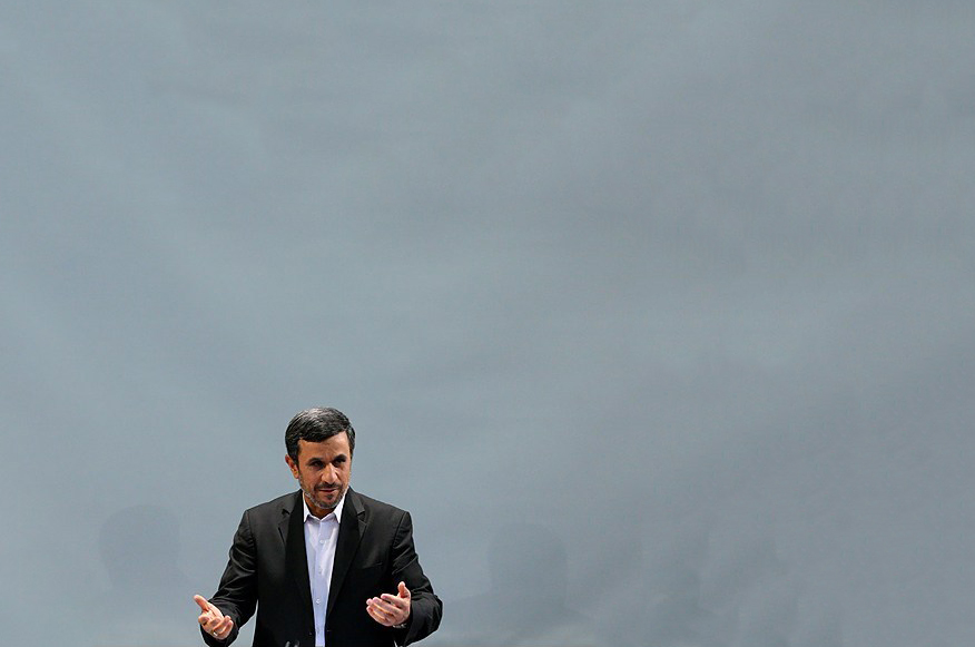 نامه سرگشاده احمدی نژادی ها به رهبری